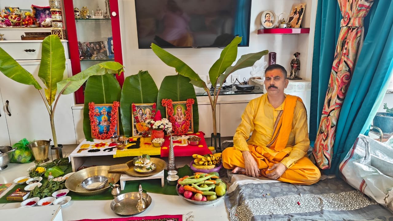Hindi Pandit